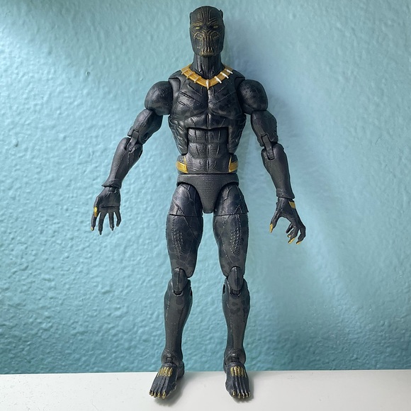 Marvel Legends Killmonger Action Figure - Picture 1 of 3